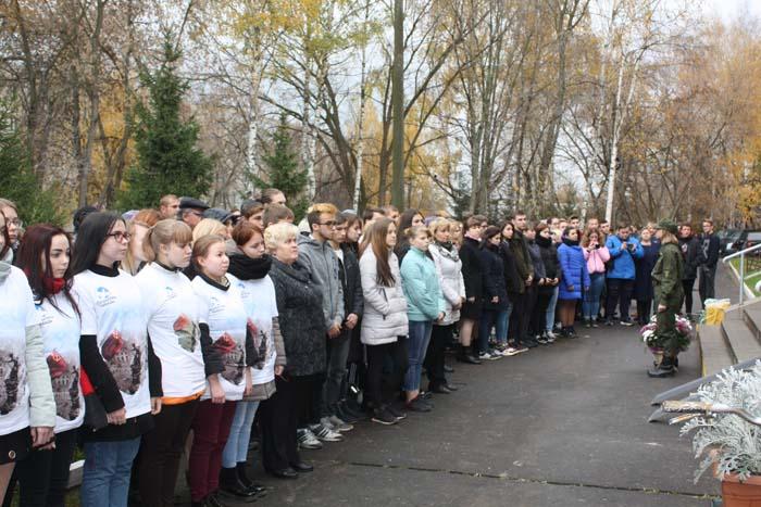 Почтить память героя Евгения Тюрина собралось большое количество арзамасцев