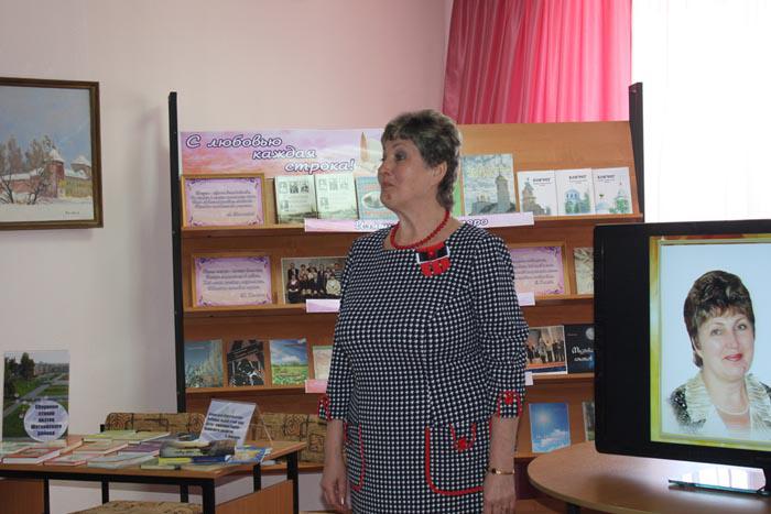 Со своим творчеством знакомит коллег Светлана Макарычева