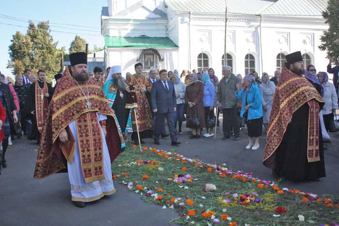 Торжественная встреча ковчега в Арзамасе