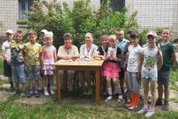 С. Макарычева, С. Зотова и Т. Катина с юными любителями поэзии